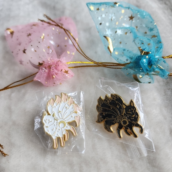 π Celestial Wolf Duo Pins π« - Picture 3 of 4
